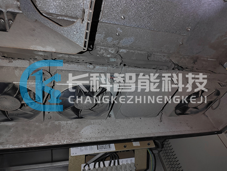 ABB機(jī)械手保養(yǎng)前后對(duì)比圖 ABB機(jī)械手保養(yǎng)前后對(duì)比圖