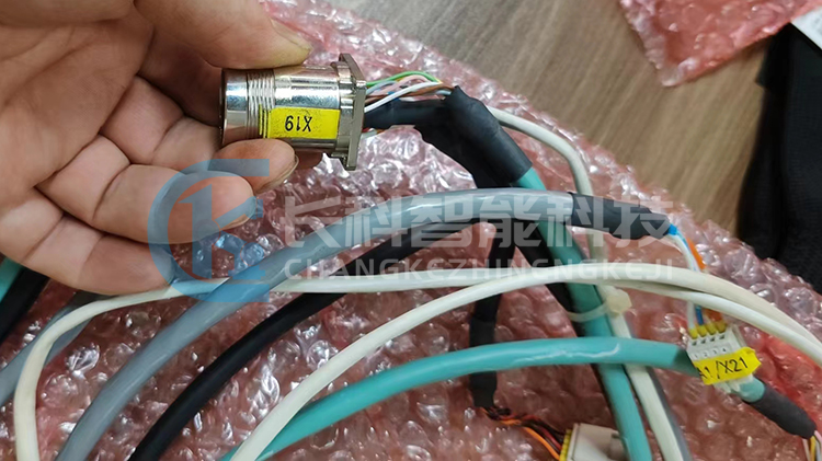 庫卡C2示教器柜內(nèi)連接線W132678 庫卡C2示教器柜內(nèi)連接線W132678