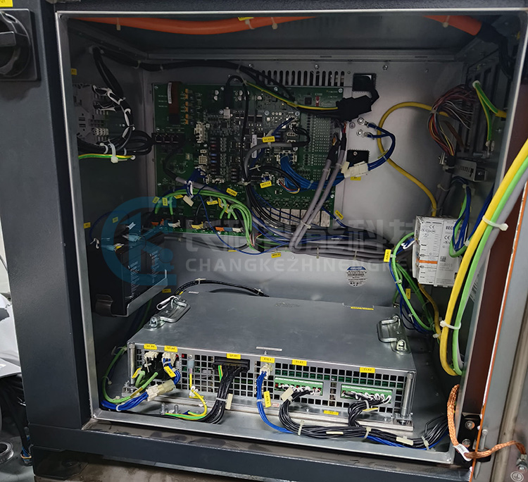 KUKA庫(kù)卡機(jī)器人KR C4 smallsize-2控制機(jī)柜